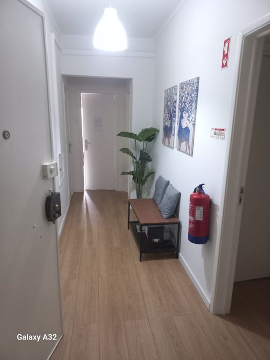 Quarto alugar almada