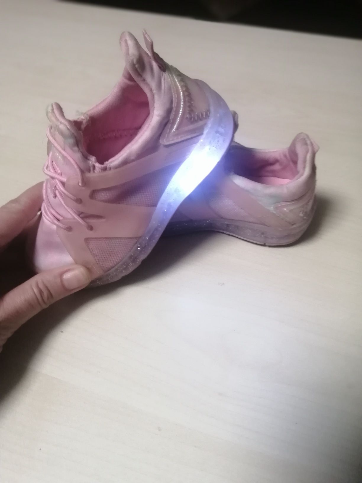 Кросівки для дівчинки з підсвіткою 22 розмір
