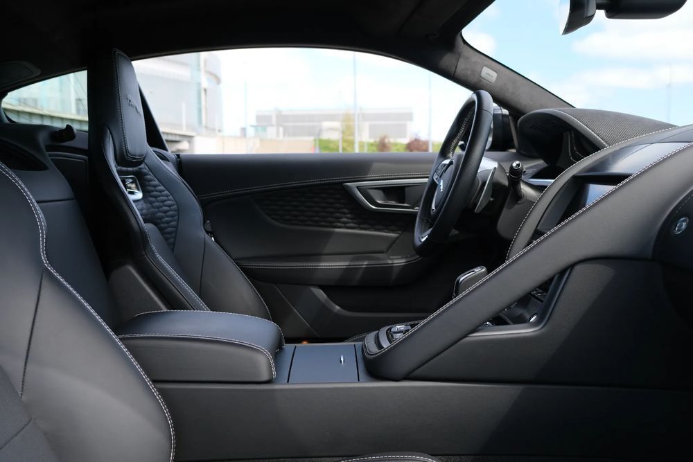 Jaguar F-Type Cesja Jaguar F-Type AWD R/D Dynamic Black Edition