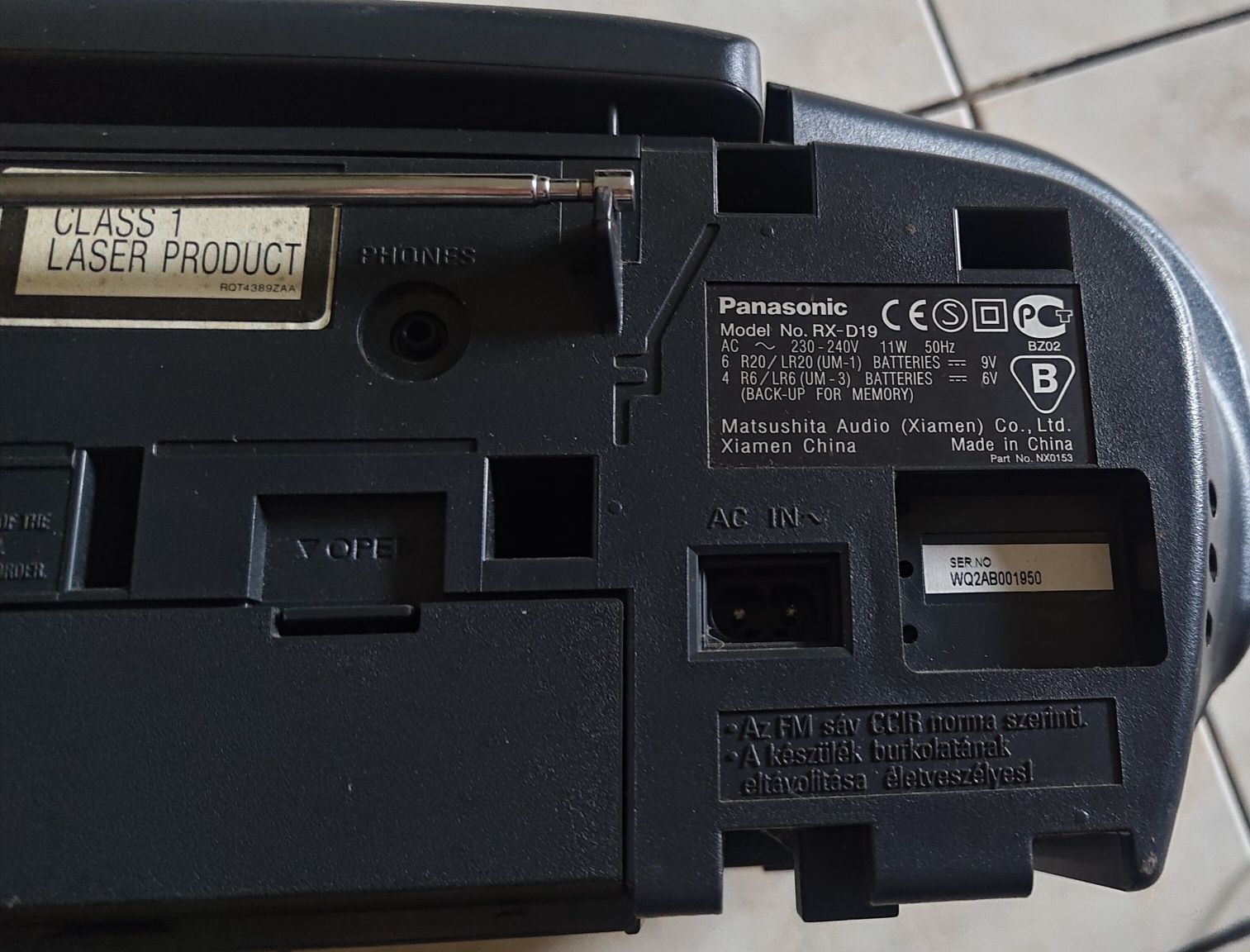 Radiomagnetofon z CD PANASONIC RX-D19