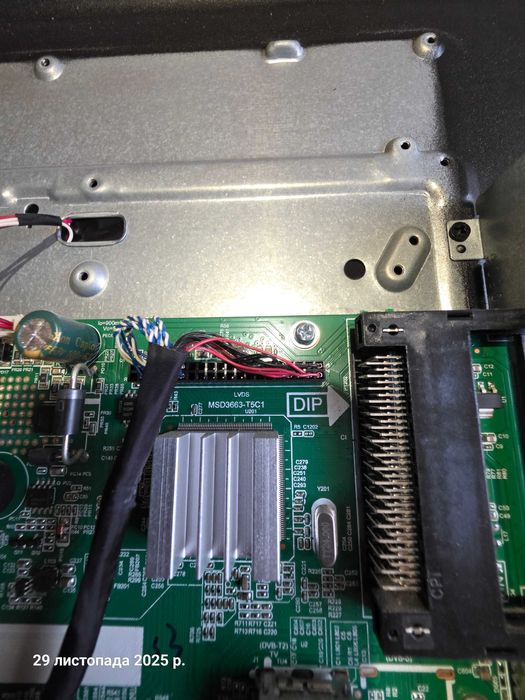 Toshiba 32S2855EC, main MSD3663-T5C1 на запчастини.