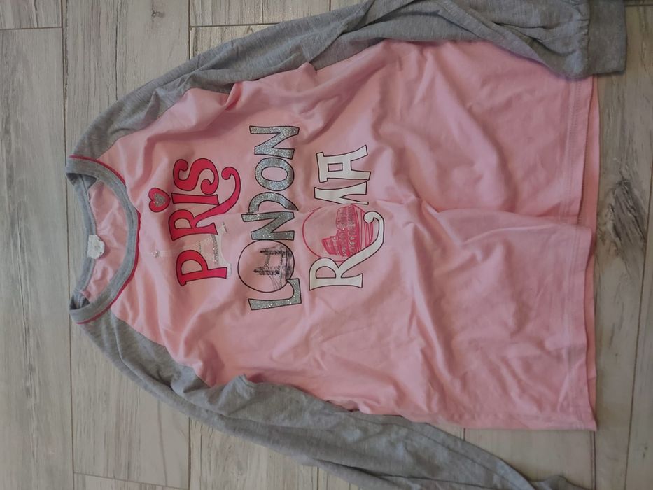 Dziewczęca  góra  od  piżamy