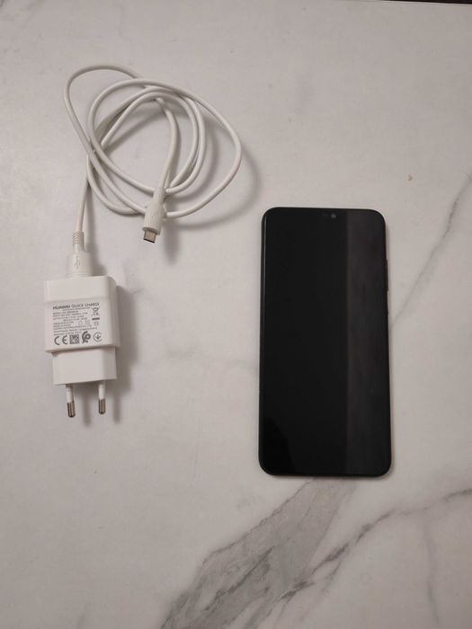 Продам БУ смартфон HONOR 8X.