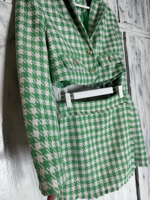 Костюм з  прихованими шортами