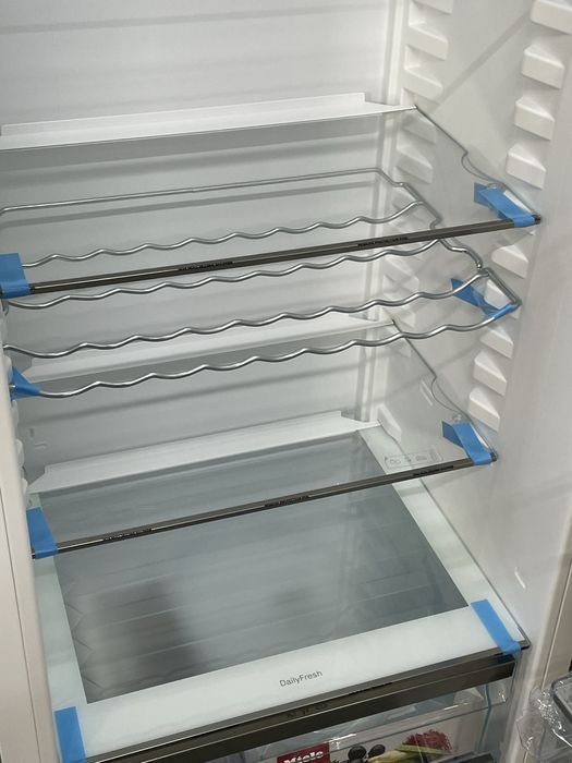 Вбудований Холодильник Miele K 7715 ПРЕМІУМ клсу 2025 року НОВИЙ