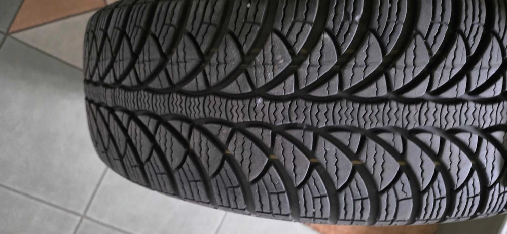 4 Felgi Stalowe z oponami zimowymi 195/65/R15 Fulda