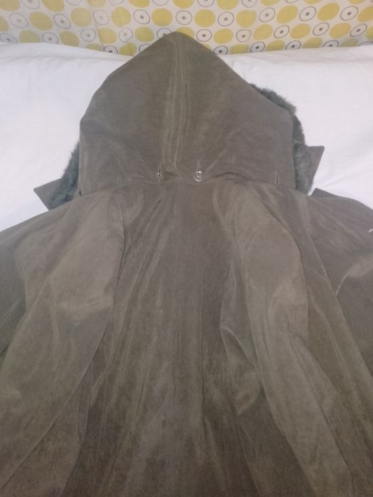 Продається пальто зимове жіноче.