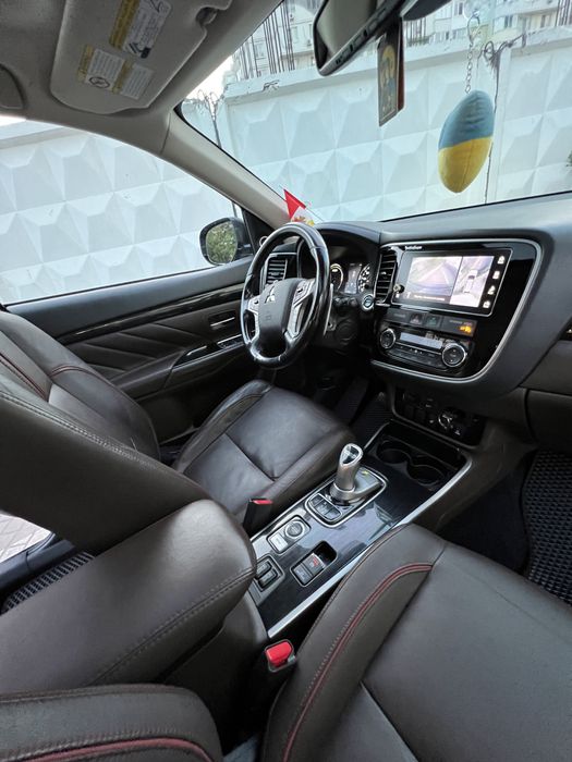 Mitsubishi Outlander Phev