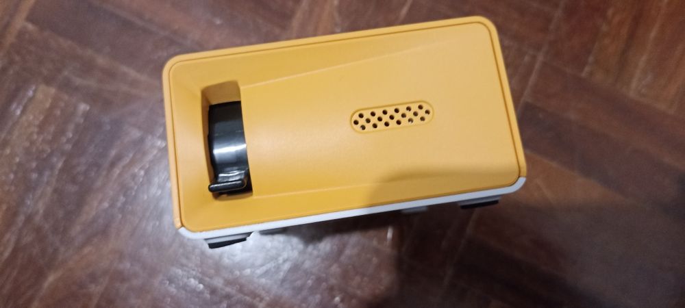 Mini projetor novo