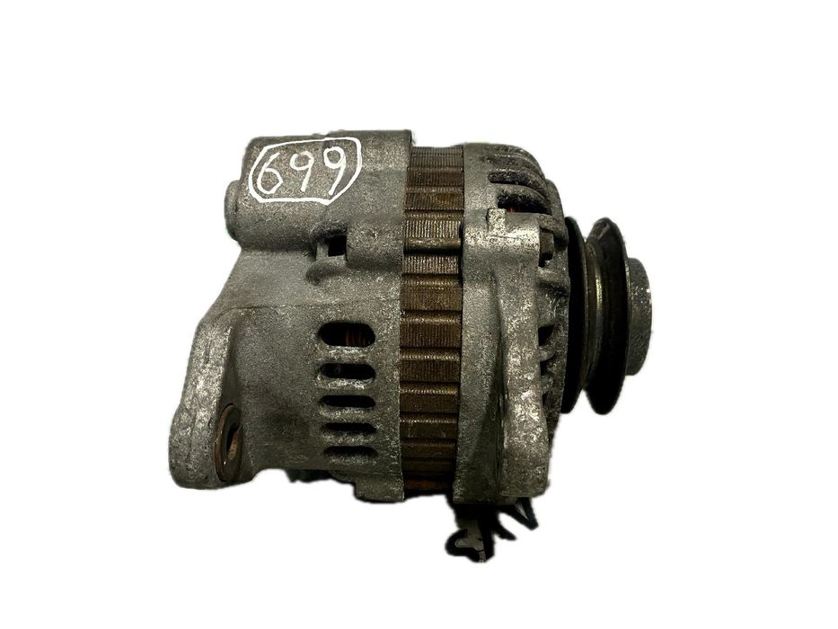 Alternador NISSAN Primera Sedan (P12)