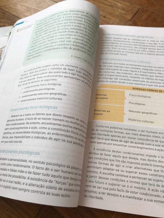 Filosofia 10 - 10º Ano -  Manual e Livro Preparar os Testes