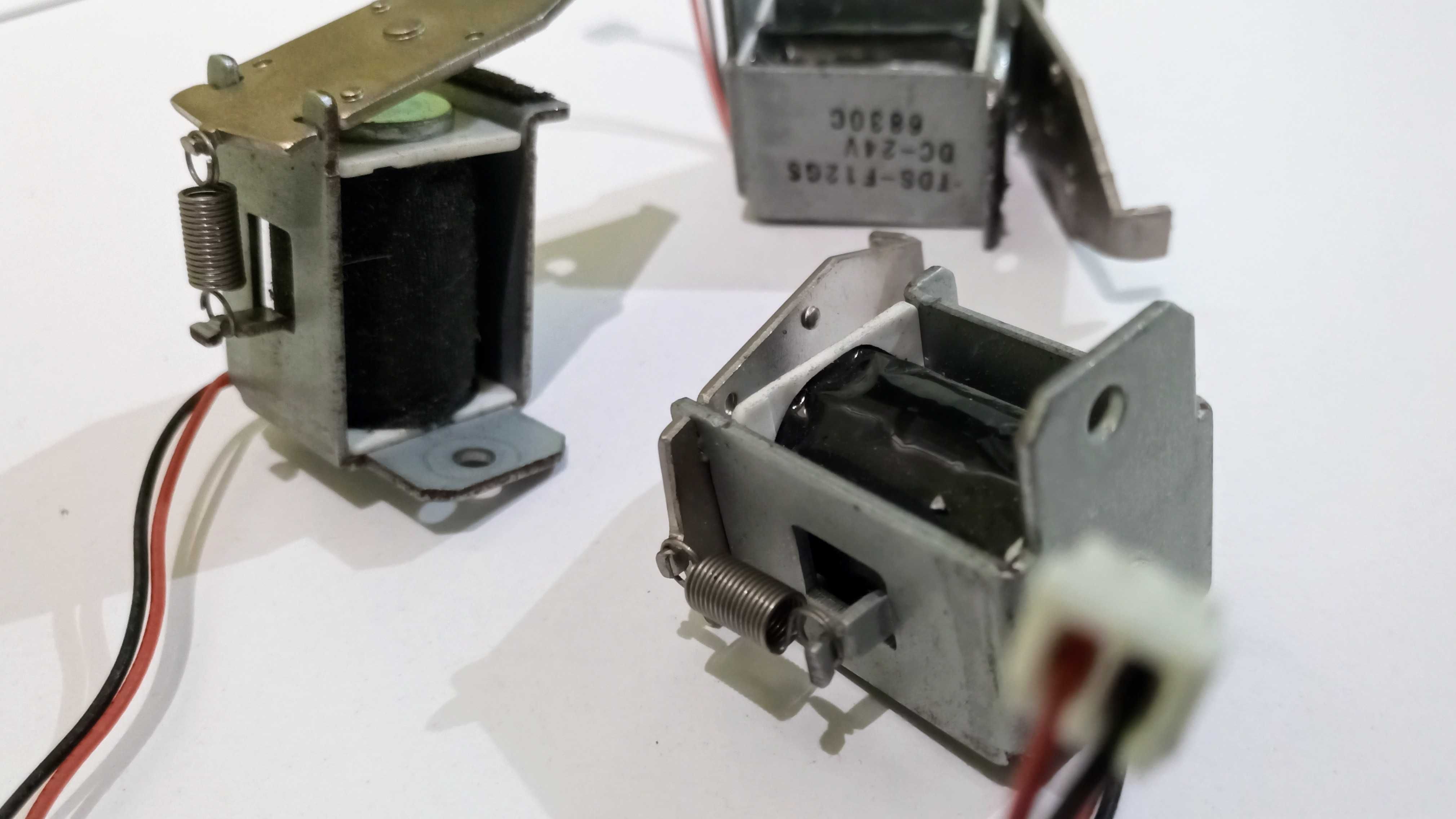 Solenoid Elektromagnes Cewka Z Kotwicą TDS-F12GS Konica Bizhub 24V