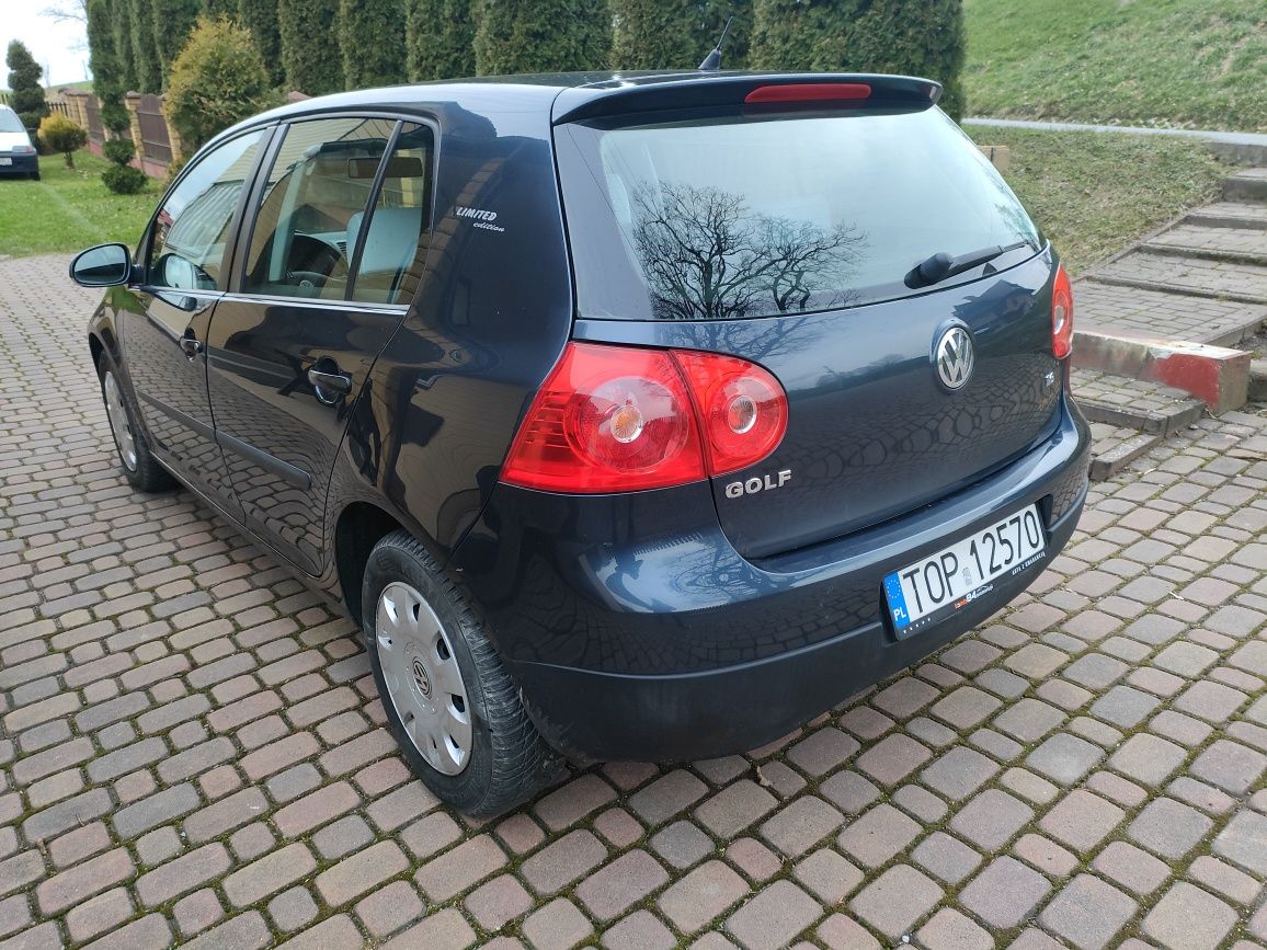 Volksvagen Golf 5 1.6 benzyna, bdb stan