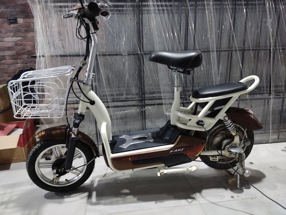 Електро скутер на літій акумуляторах терміново