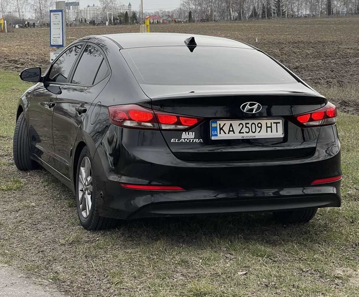 Hyundai Elantra 2017