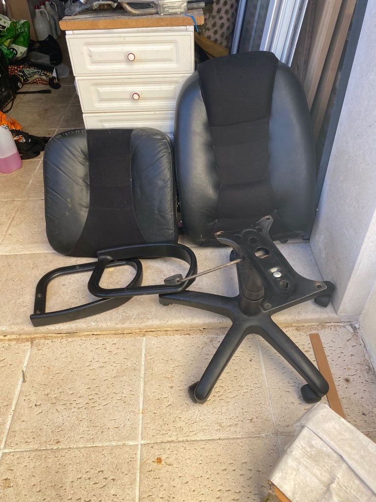 Cadeira de secretaria usada