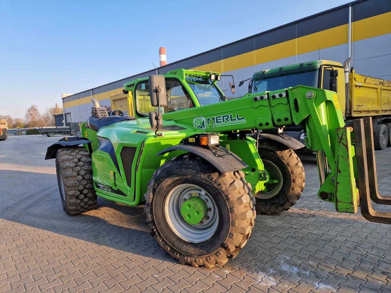 Wynajem ładowarki teleskopową Usługi zwyżką Merlo Manitou z operatorem