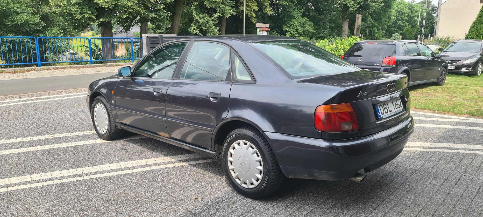 Audi A4 B5 1.6 benzynan,sedan,BDB stan