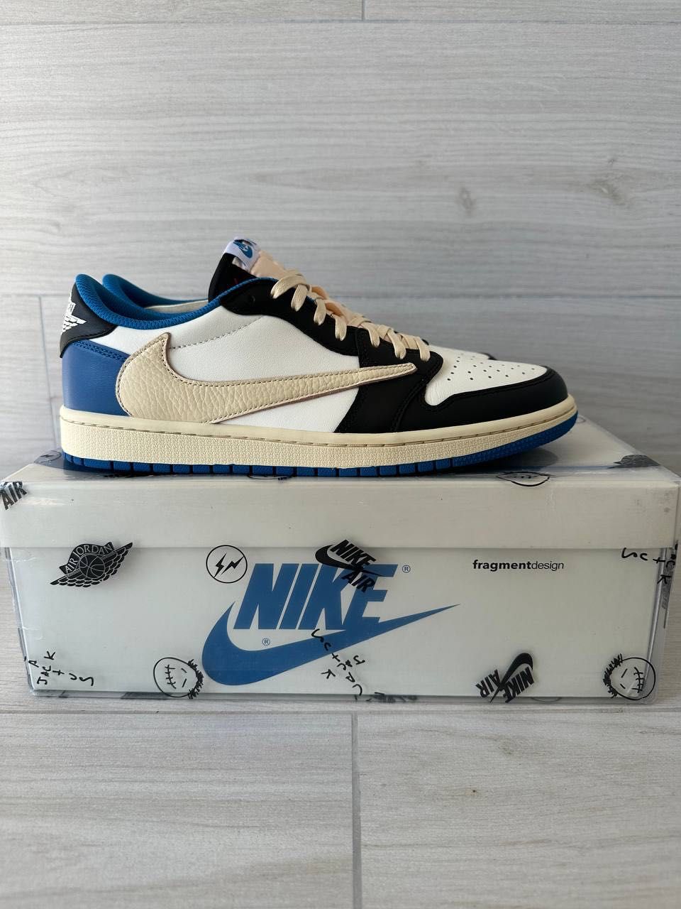 Кросівки Nike Air Jordan 1 low Fragment x Travis Scott оригінал