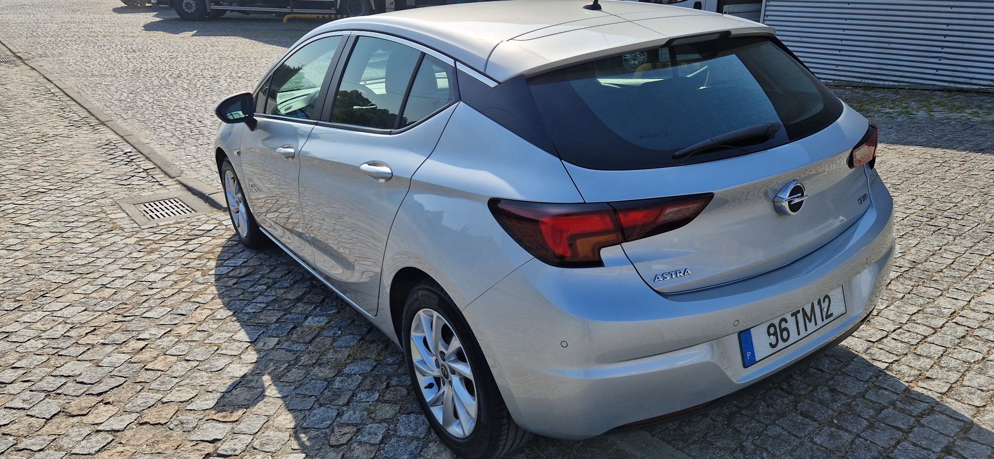 Opel Astra impecável poucos Kms