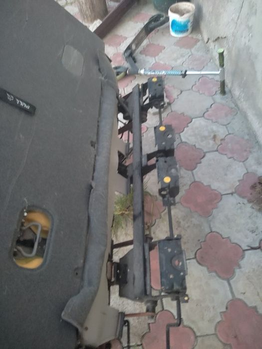 Задній диван kia carnival