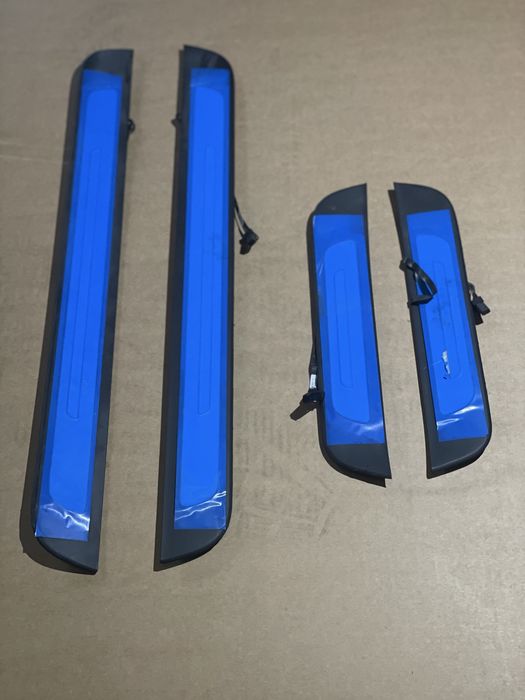 Накладки на пороги підсвітка порогів audi a6 c7 audi a7 s-line