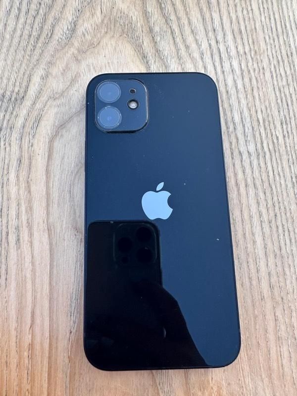 Iphone 12 64GB com capas