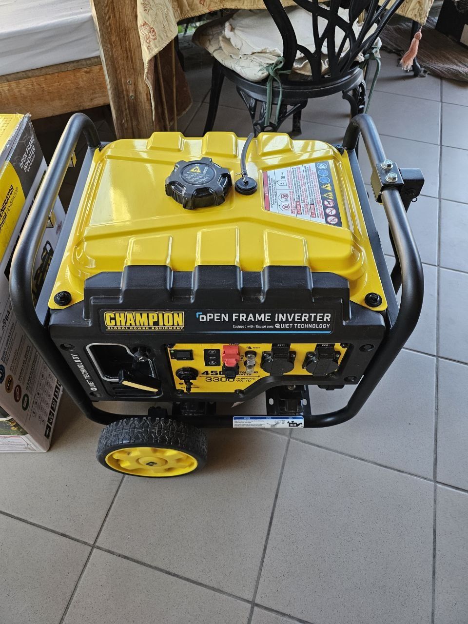 Продам інверторний бензиновий генератор Champion C4500i