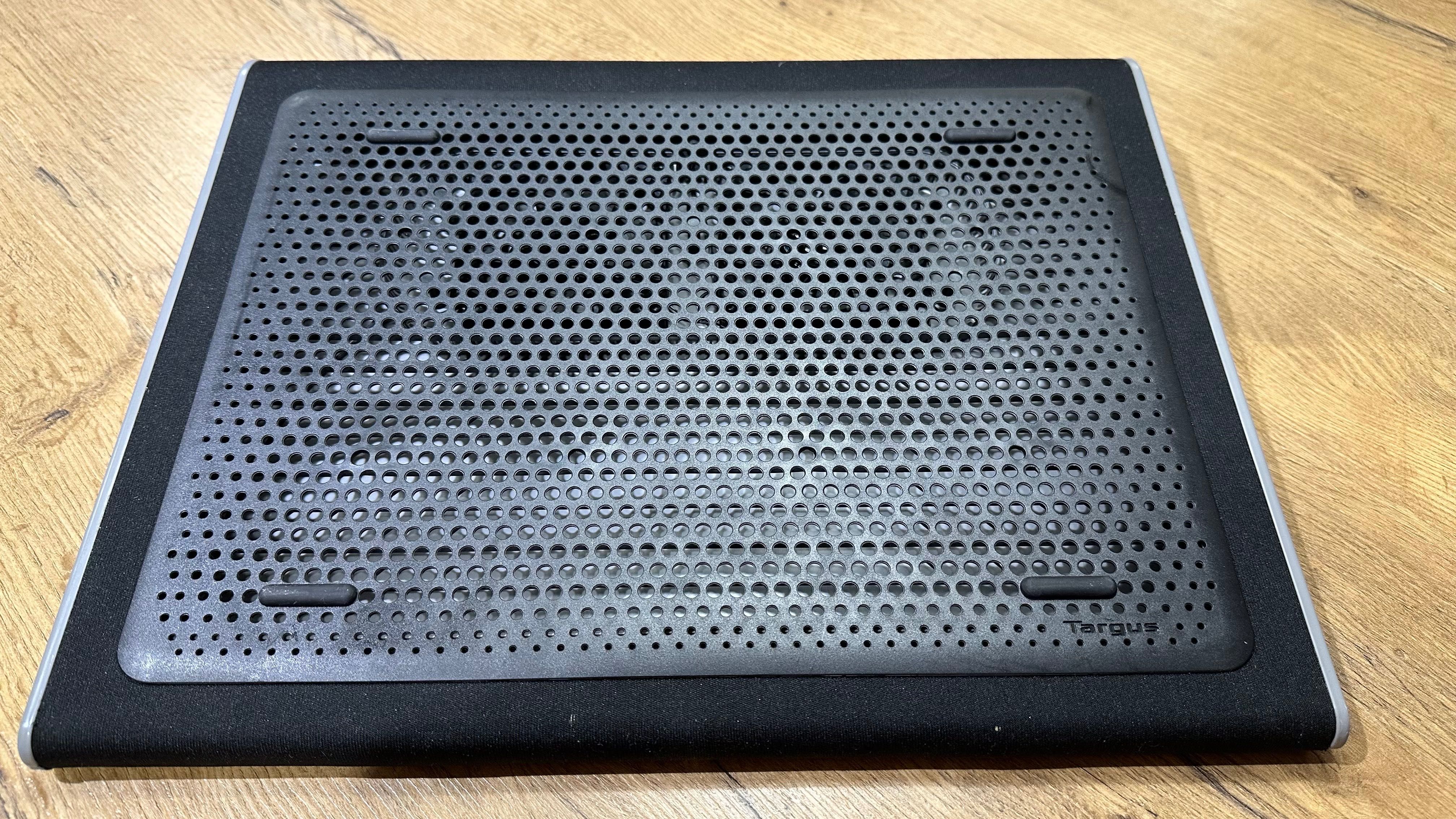 Podstawka chłodząca pod laptopa Targus AWE55EU 17 cali