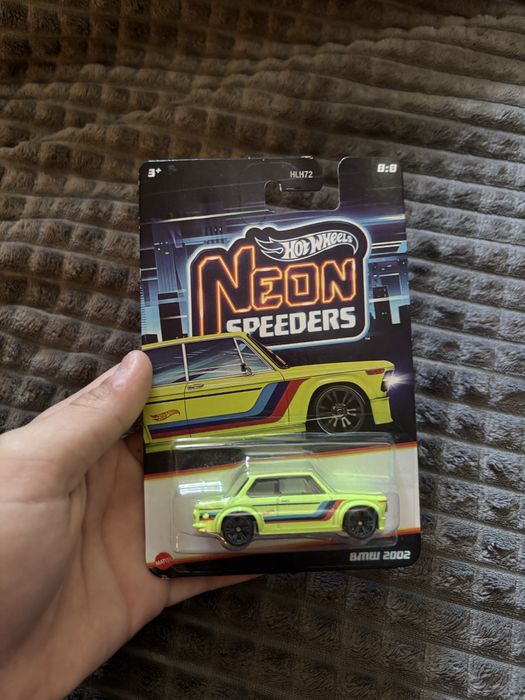 машинки hot wheels, matchbox