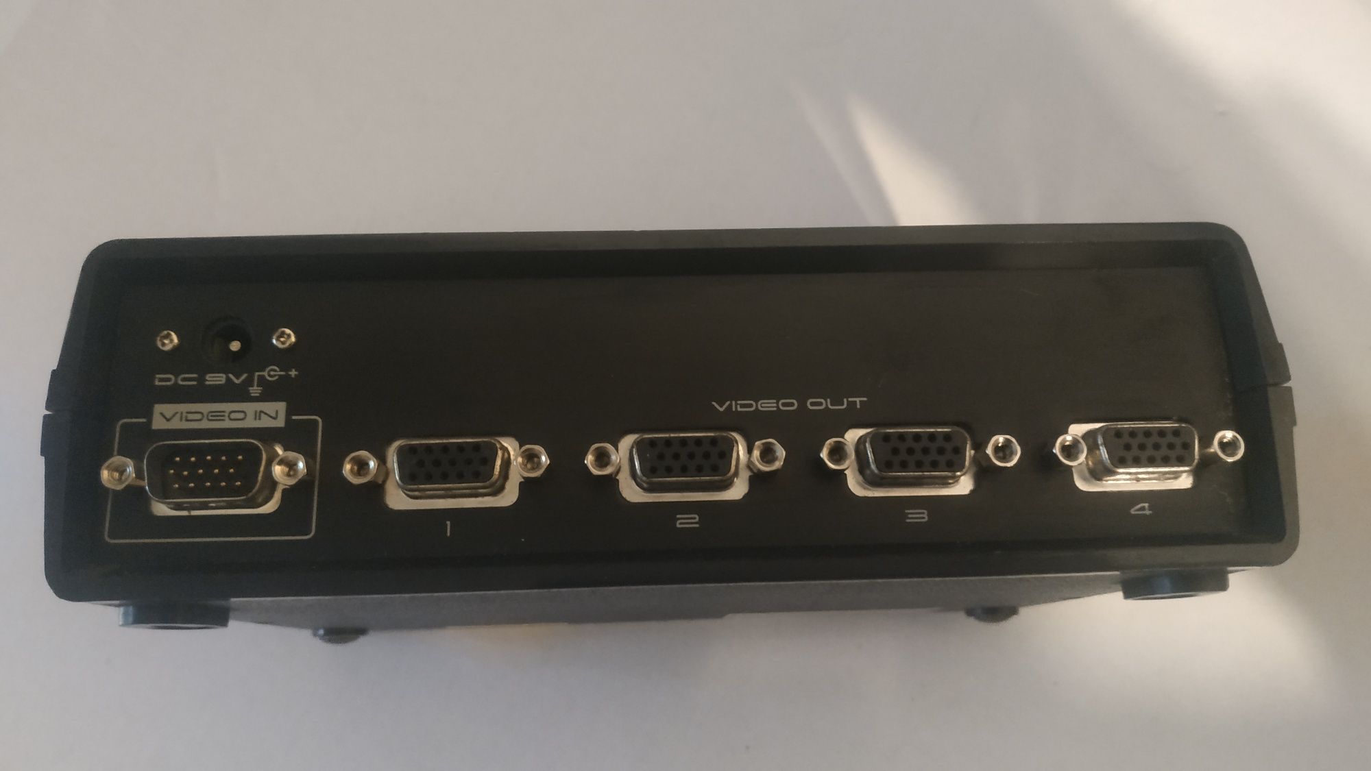 Spliter rozdzielacz sygnału VGA 4/1