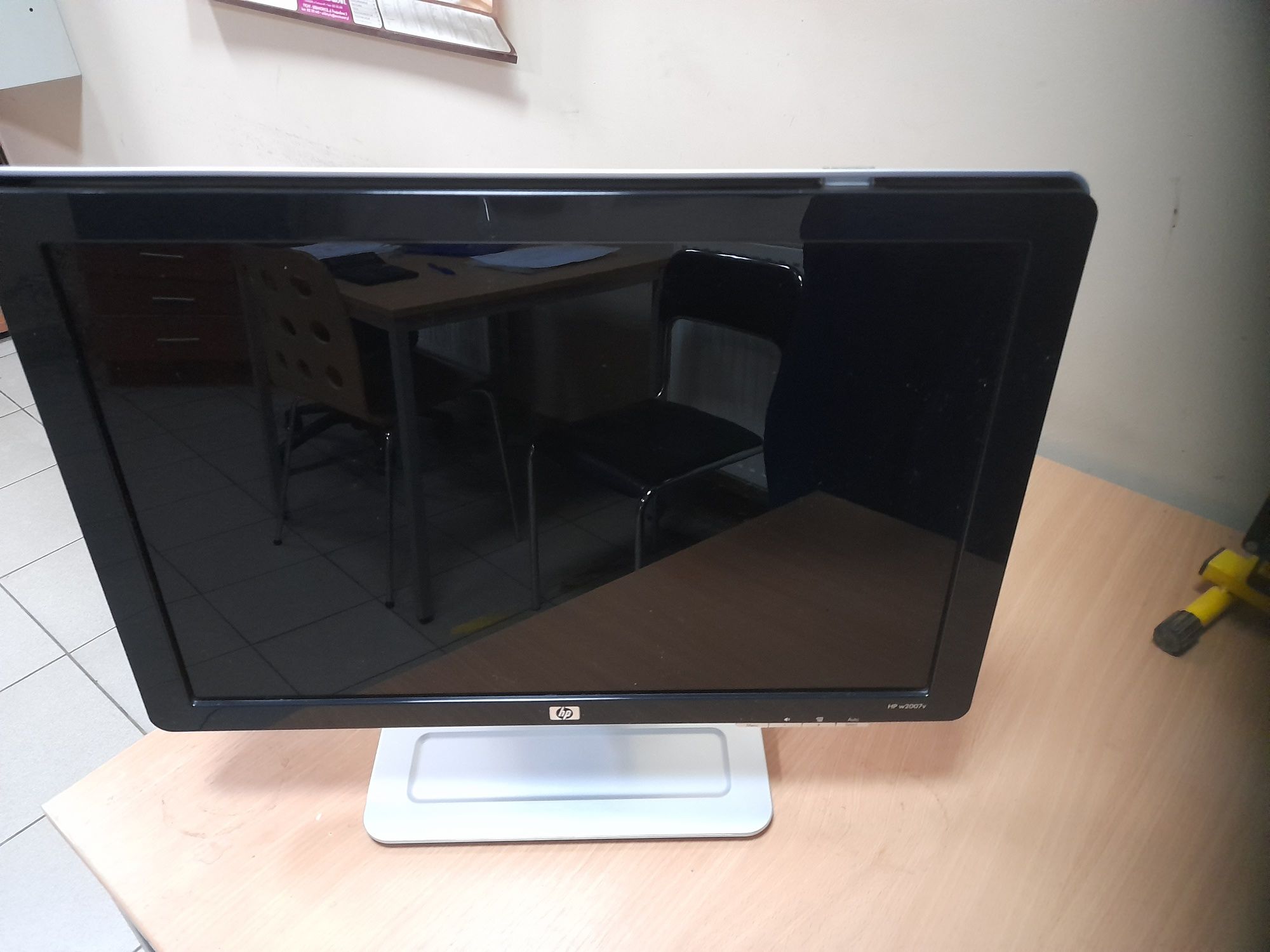 Monitor HTC LCD 20 cali