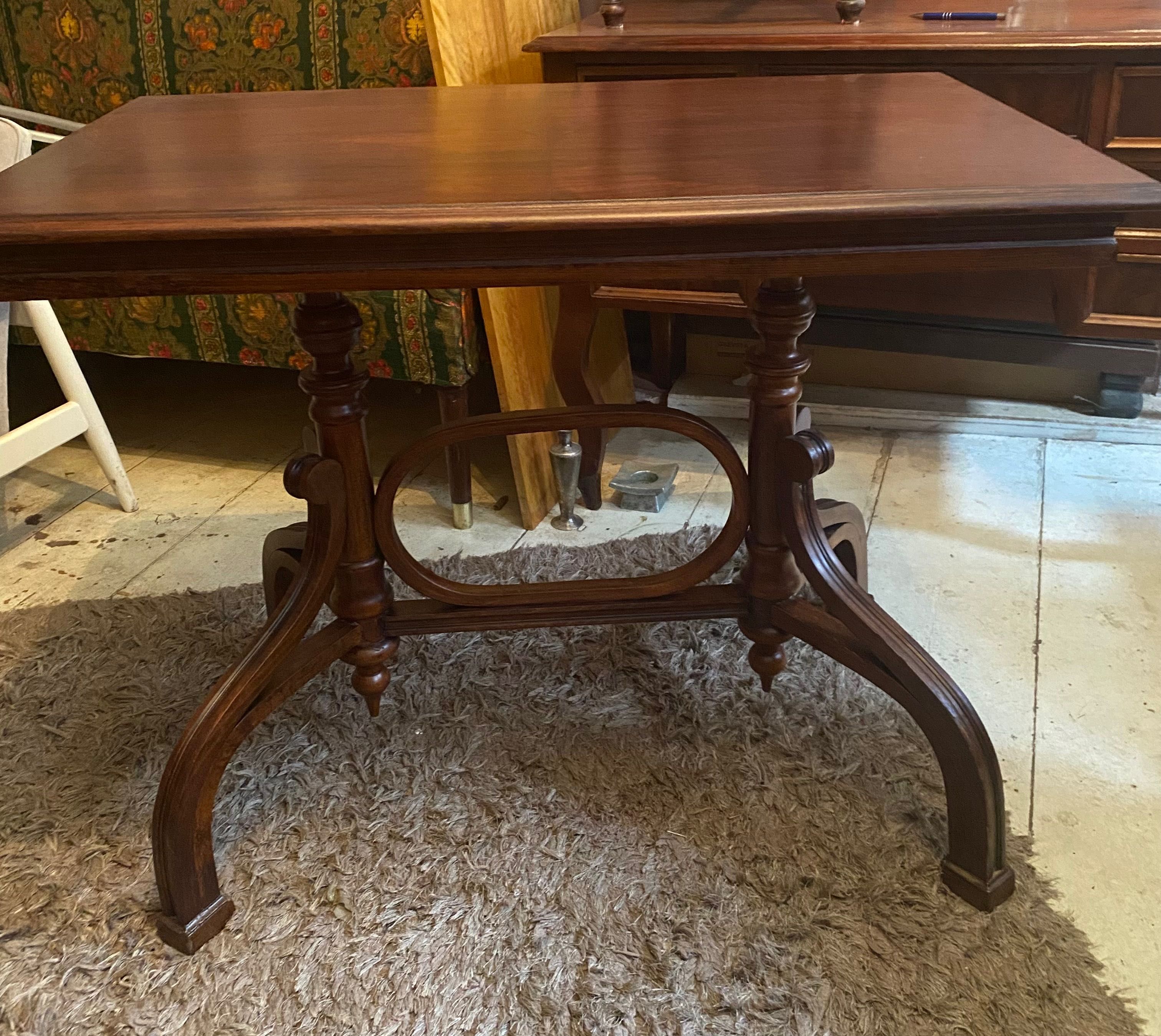 Stolik thonet dziewiętnastowieczny