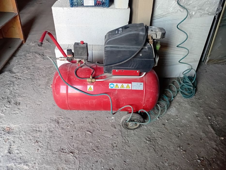 Компресор Fiac Cosmos Кромкооблицювальний станок R-17