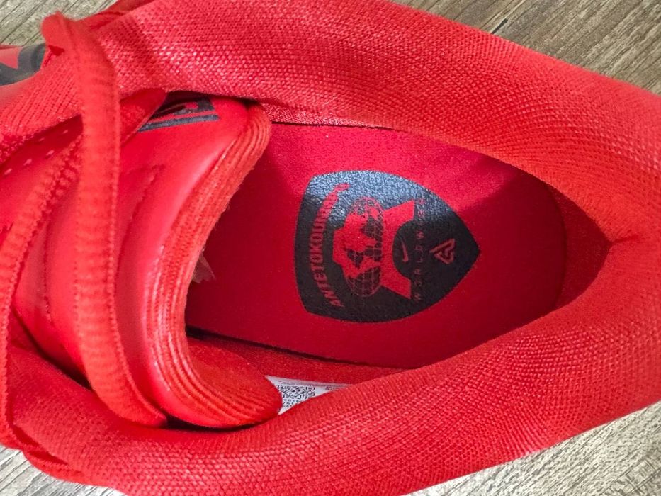 Продам баскетбольні кросівки Nike giannis freak 6