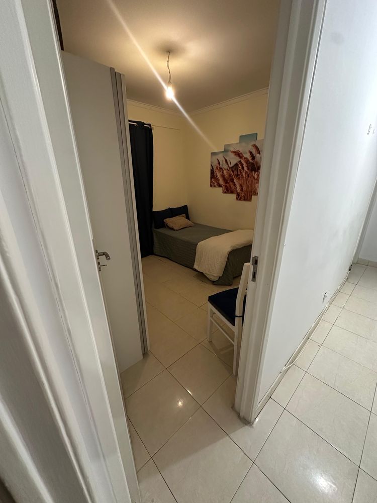 Arrendo quarto para Homem Solteiro.