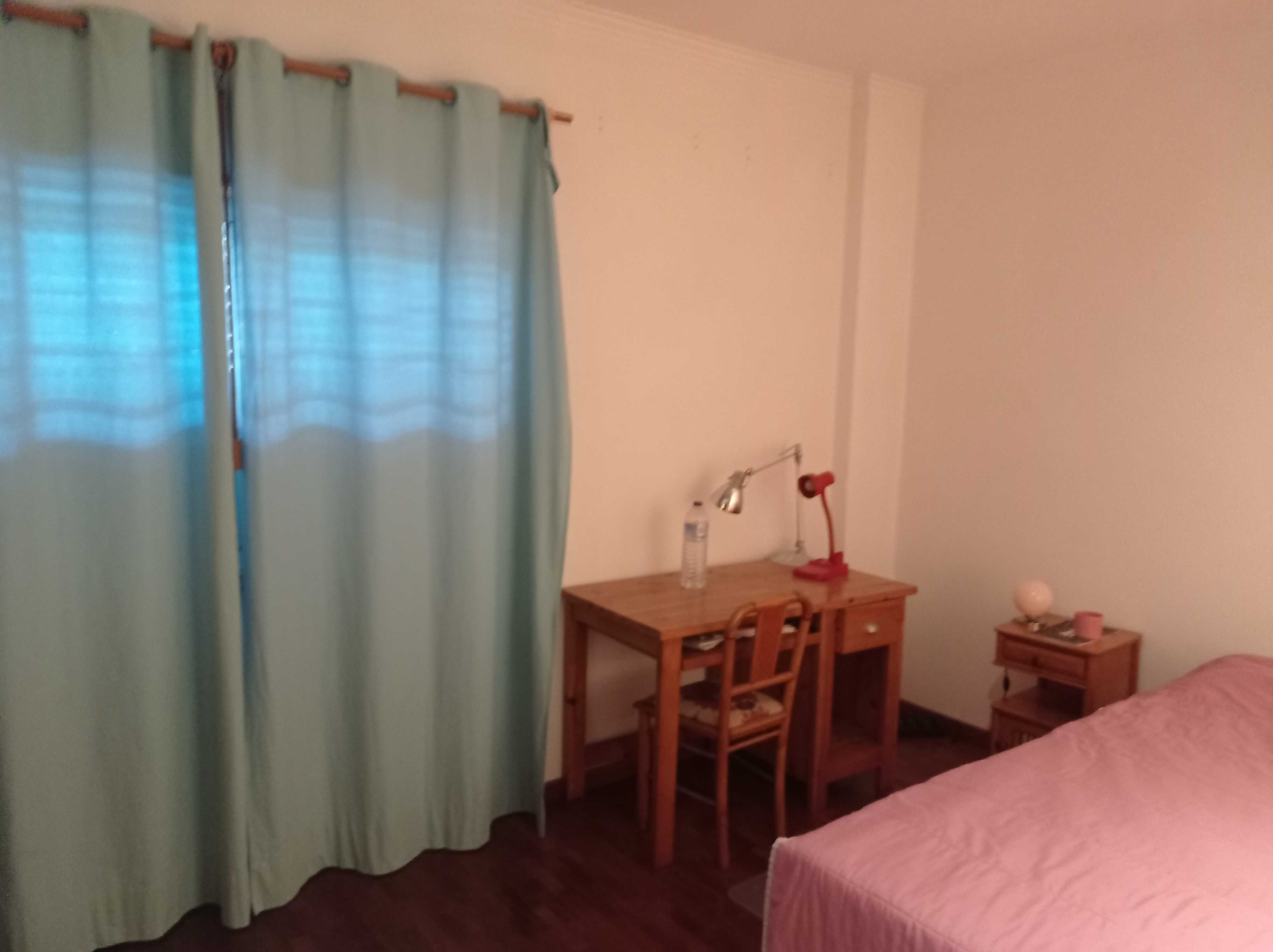 Arrenda-se quarto, todas as despesas incluídas, em Tomar