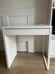 Białe biurko MICKE Ikea 73x50