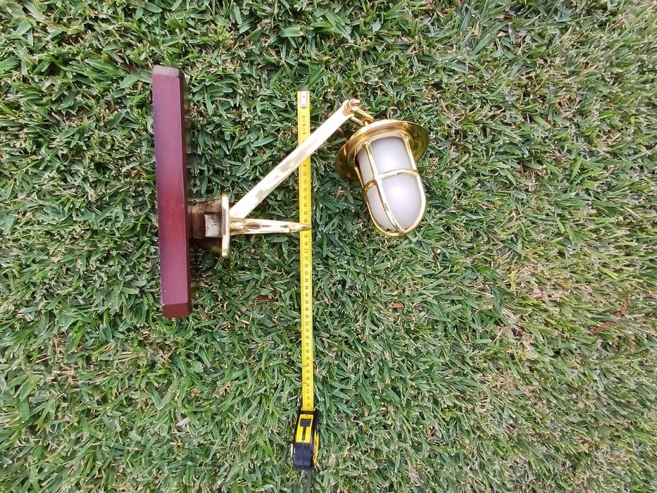 Candeeiros naúticos na marina Cascais