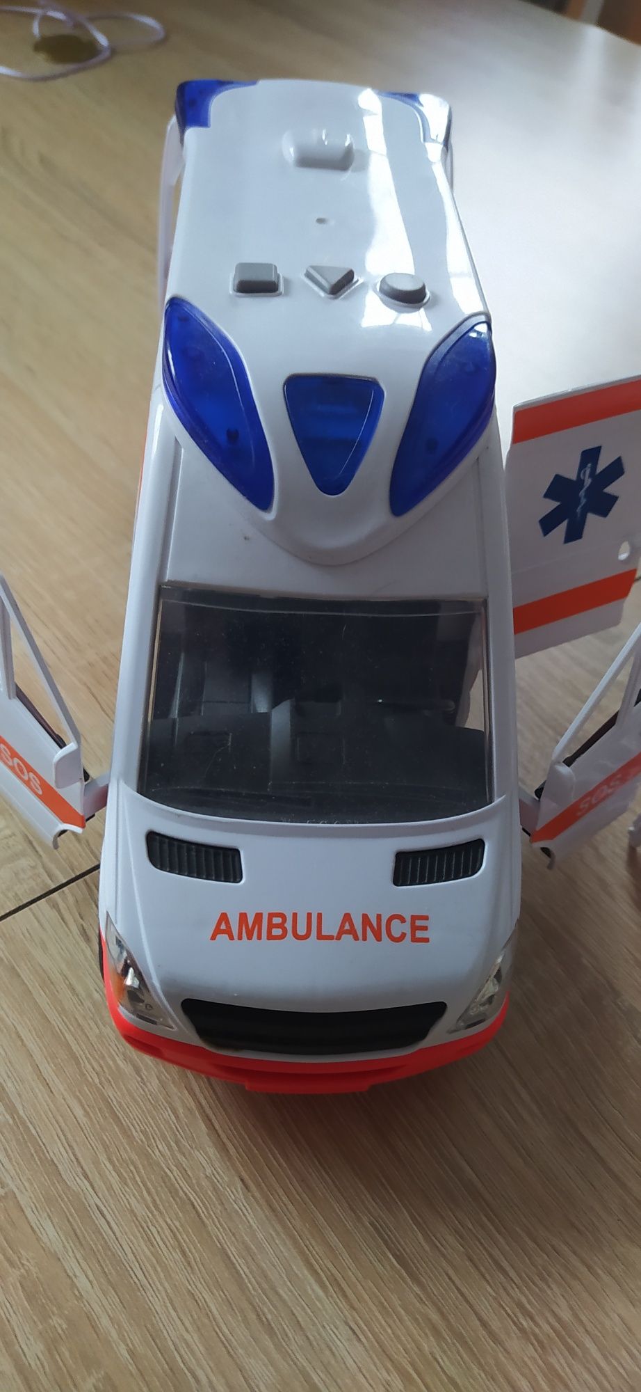 Autko pogotowie Ambulance ambulans dźwięki nosze