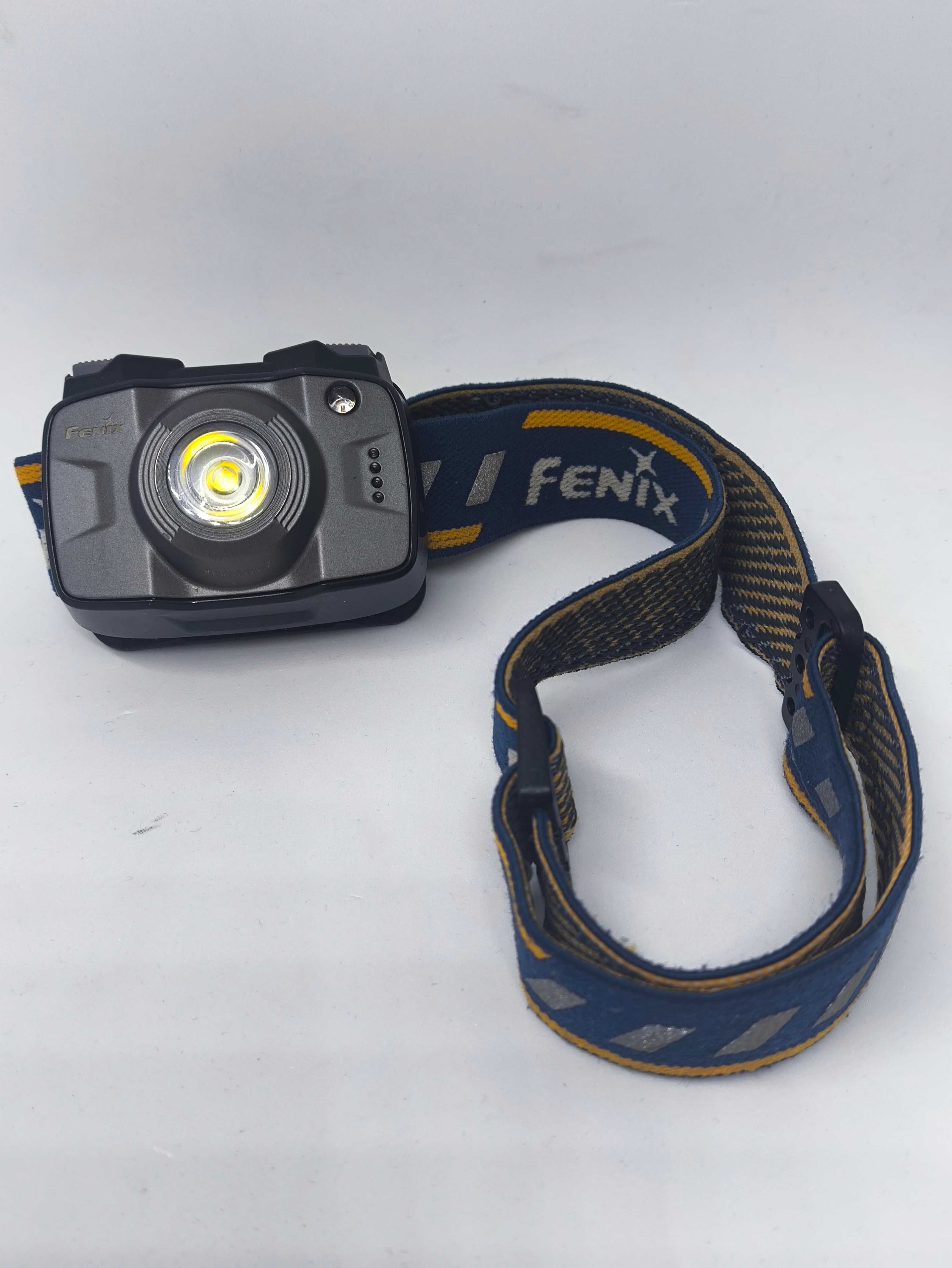 Latarka Fenix ​​HL32R
