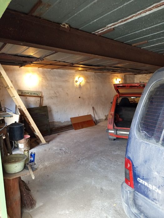 Продам большой двухэтажный гараж