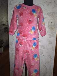 Пижама теплая на девочку 5-6лет флисовая