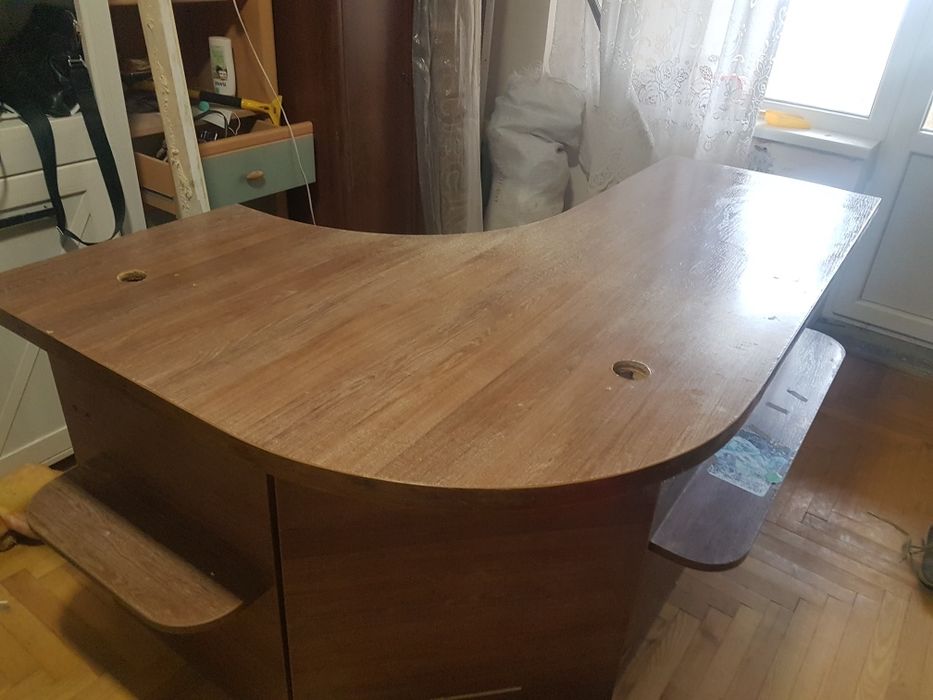 Прикасовий стіл, офісний стіл