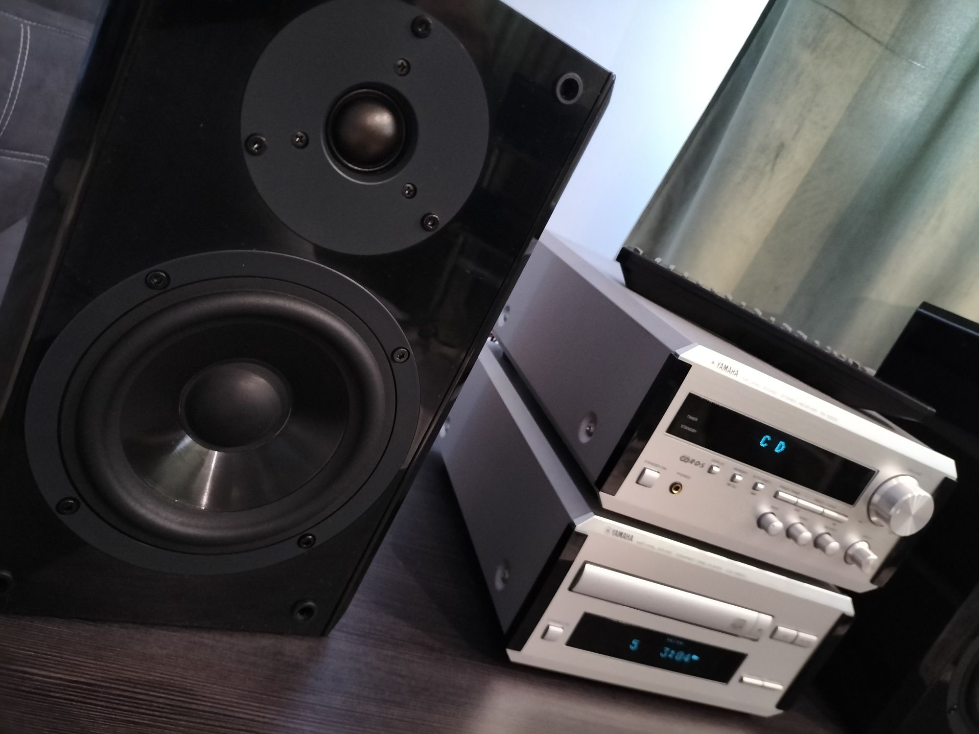 Wieża Yamaha Pianocraft RX-E200 Kolumny Sub