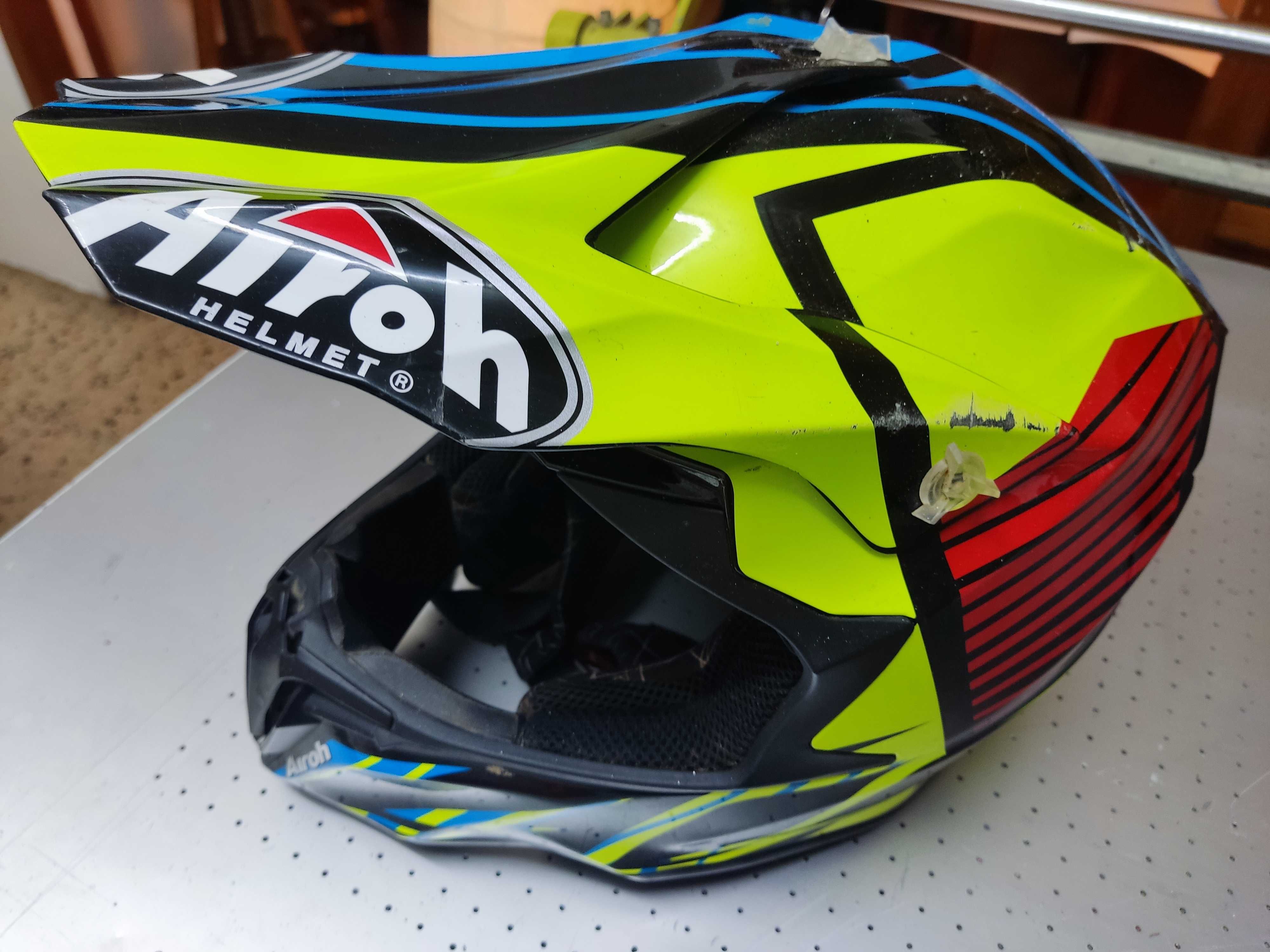 Capacete Arioh MX tamanho ML