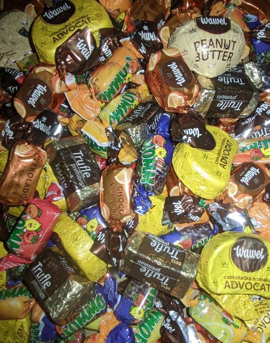 Cukierki czekoladki pomadki adwokat galaretki Trufla owoc Wawel 1.5 kg