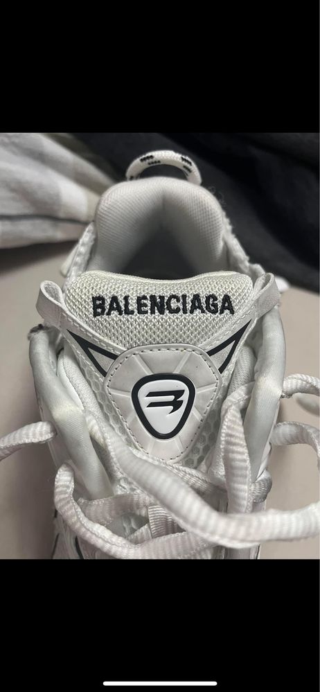 Balenciaga runner