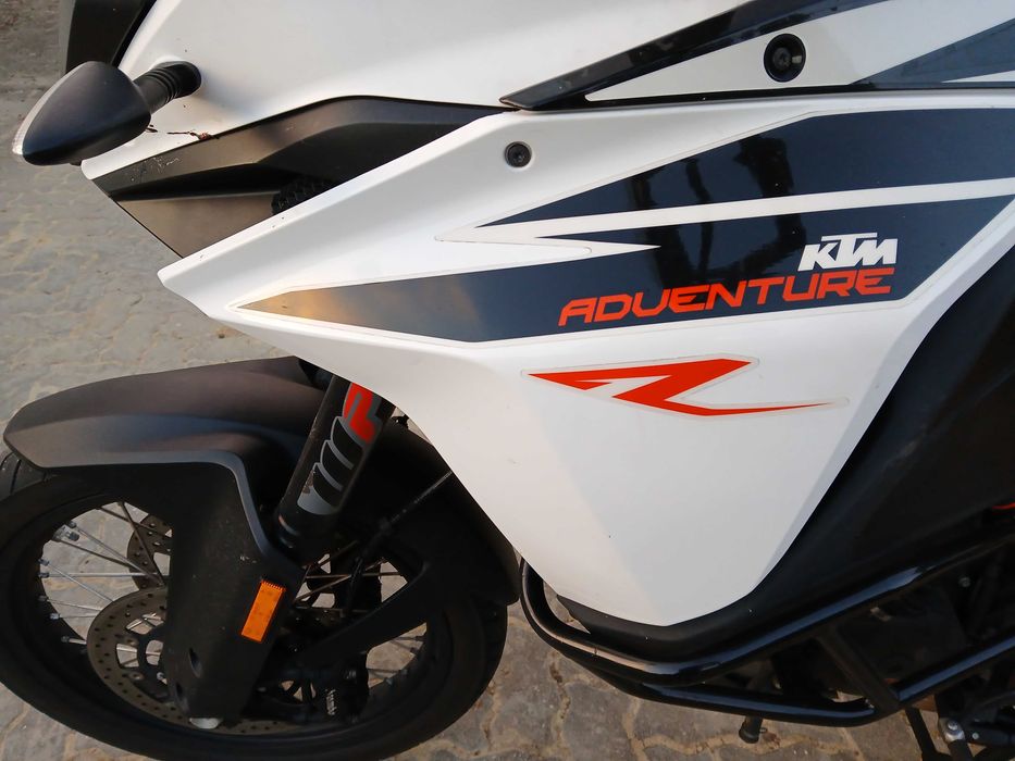 KTM Adventure 1090 R