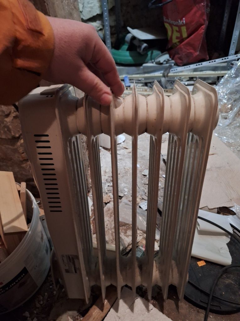 Grzejnik olejowy elektryczny 1500W